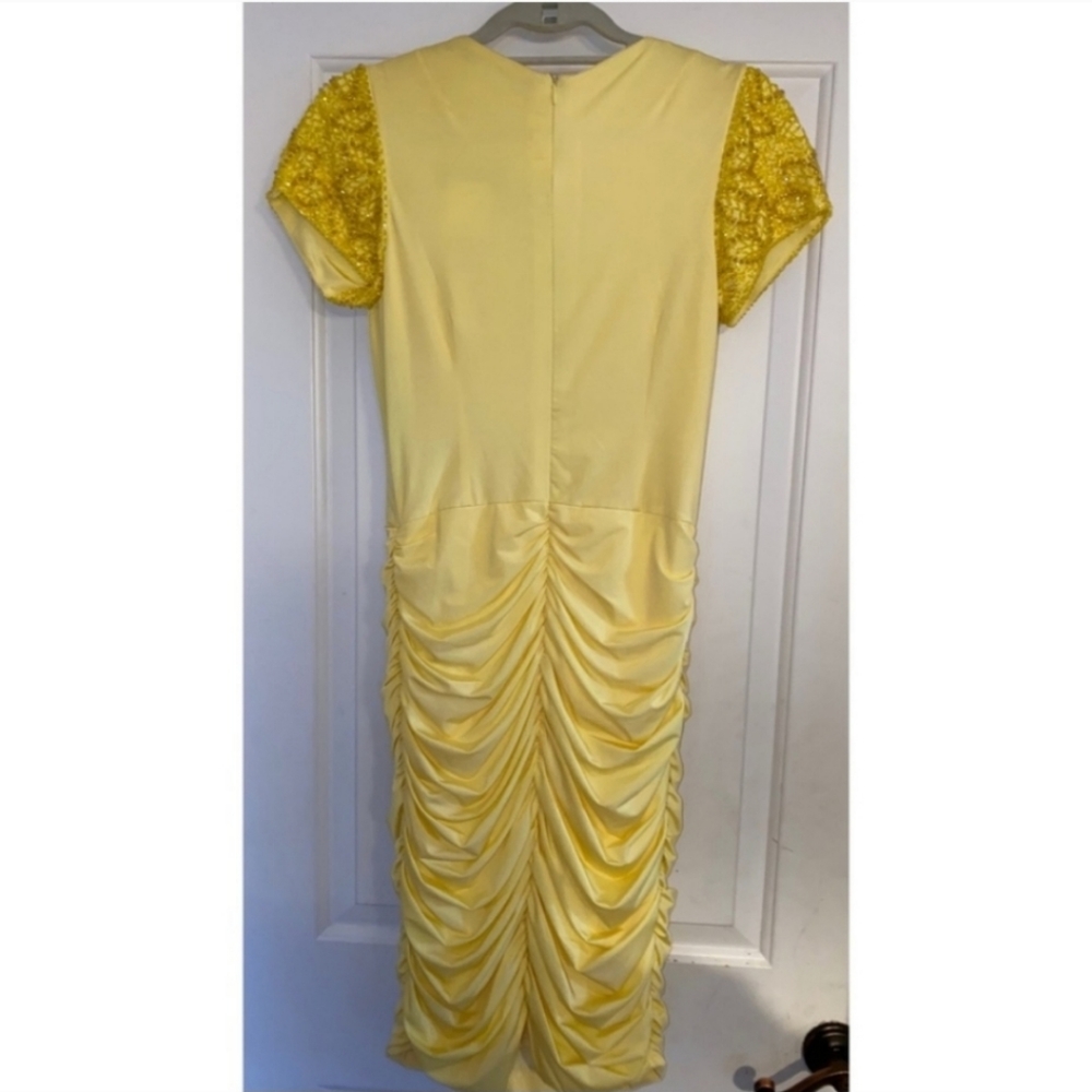 JOVANI Beaded Ruched Cocktail Dress in Yellow Size 4 - Picture 4 of 9